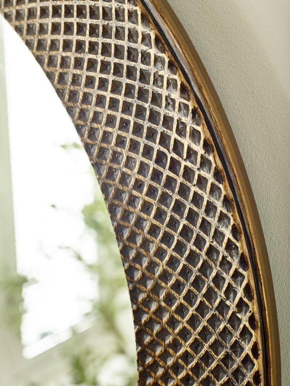 Iggy 90cm Brass-Effect Round Wall Mirror – detail view
